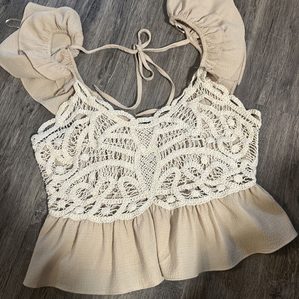 Milk &‎ Honey Peplume Crop Top Size L Flutter Sleeve Boho Festival